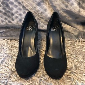 Sully'S Black Nubuck Pumps 7